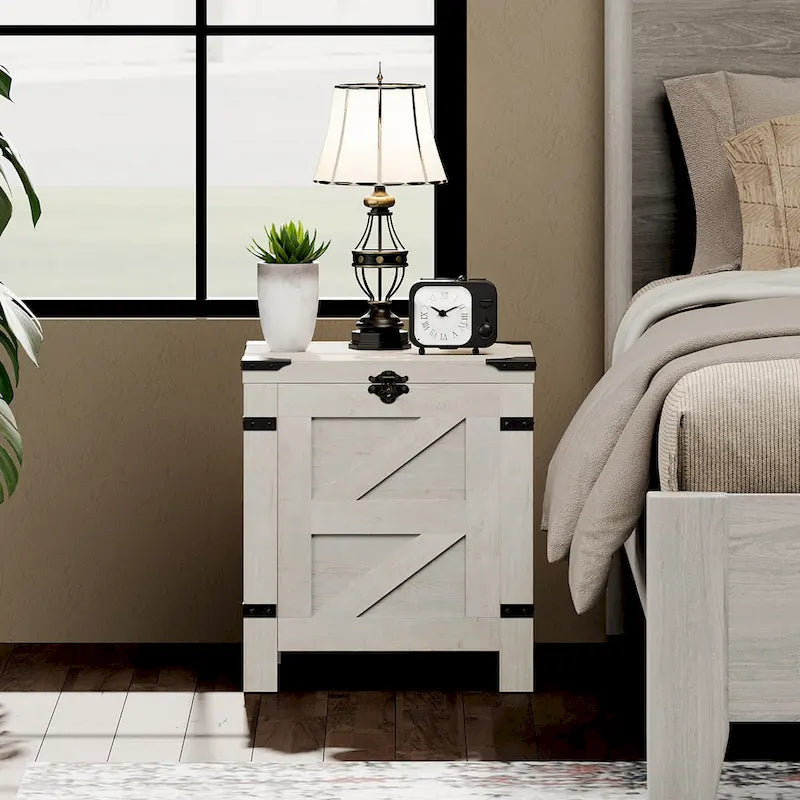 Table d'appoint relevable avec serrure rustique et treillis métallique décoratif