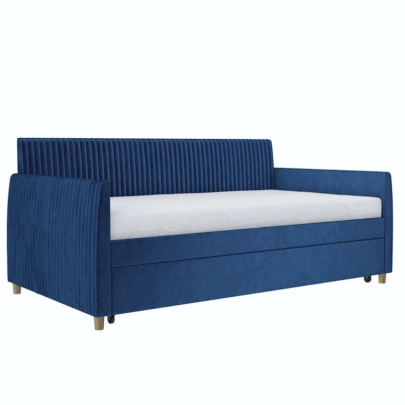 Lit de repos simple rembourré en velours bleu avec dossier capitonné et pieds en laiton