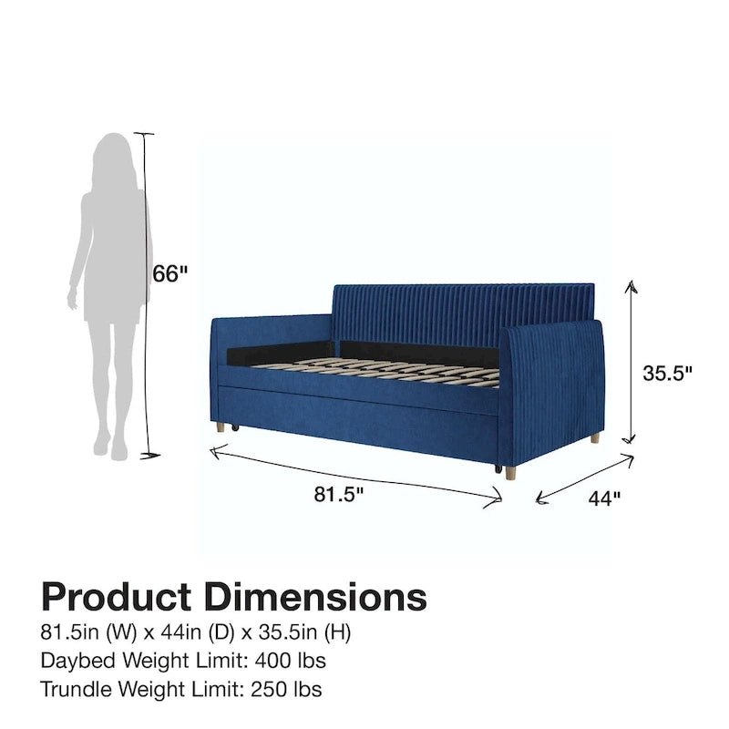 Lit de repos simple rembourré en velours bleu avec dossier capitonné et pieds en laiton