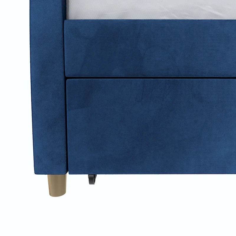 Lit de repos simple rembourré en velours bleu avec dossier capitonné et pieds en laiton