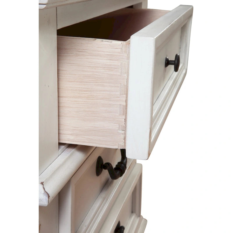 Commode rustique à 5 tiroirs avec poignées en métal martelé à la finition vieillie
