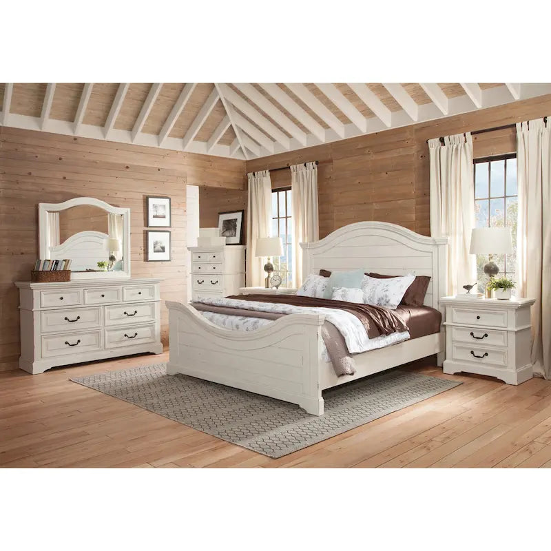 Commode rustique à 5 tiroirs avec poignées en métal martelé à la finition vieillie