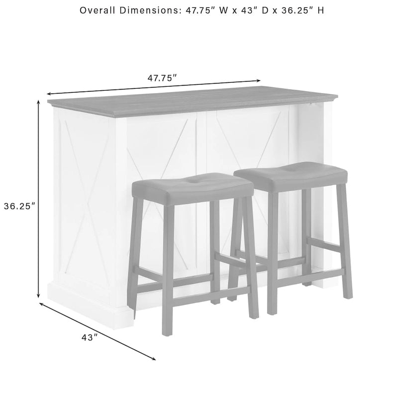 Îlot de cuisine de style campagnard avec plateau en bois foncé et armoires de rangement blanc vieilli