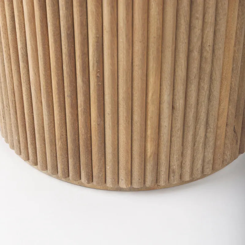 Table d'appoint ronde cannelée en bois de manguier massif avec rangement caché, marron clair
